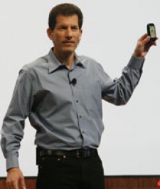 Former iPod leader to become Palm's new CEO