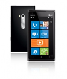Lumia 910 to launch in UK this summer