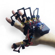 Dexmo hand exoskeleton adds touch to virtual reality