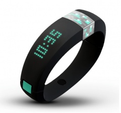 Minecraft goes wearable (sort of) with Gameband