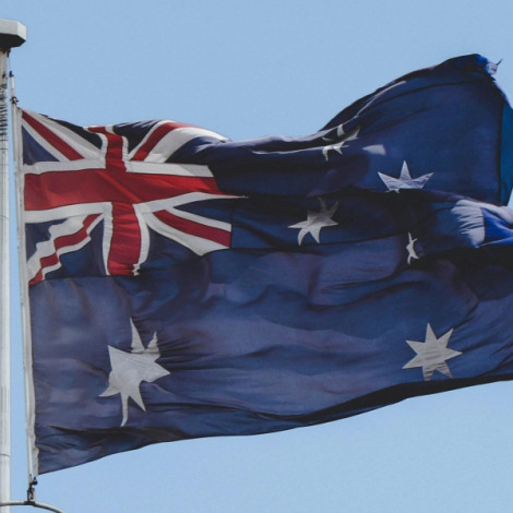 Australia moves to give users control over social media feeds